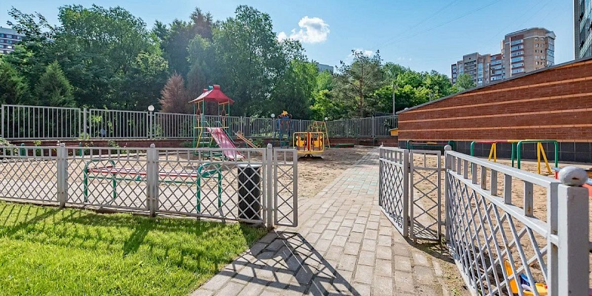 Английский детский сад "Времена года"