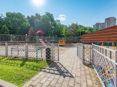 Английский детский сад "Времена года"