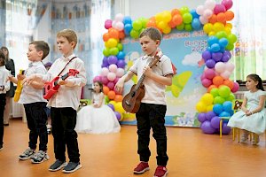 Английский детский сад "Времена года"