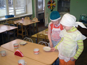 Трудовое воспитание в детском саду № 677