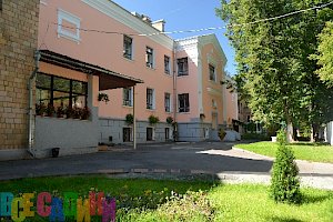 Петровская школа (ранее Центр дошкольного образования Little Star при "Петровской школе")